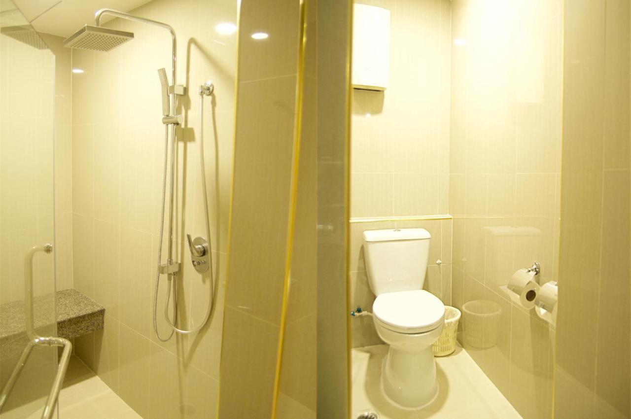Jolly Suites & Spa Thapra Bangkok Exterior foto